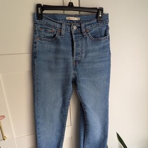 Levi's Women's Wedgie Straight Sz27